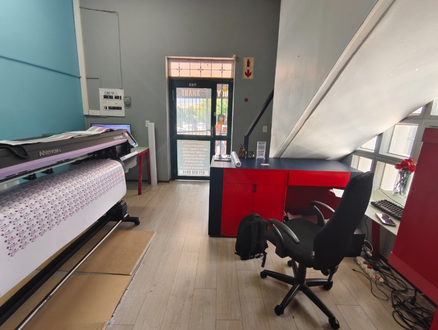 To Let commercial Property for Rent in Buitenverwagting Western Cape